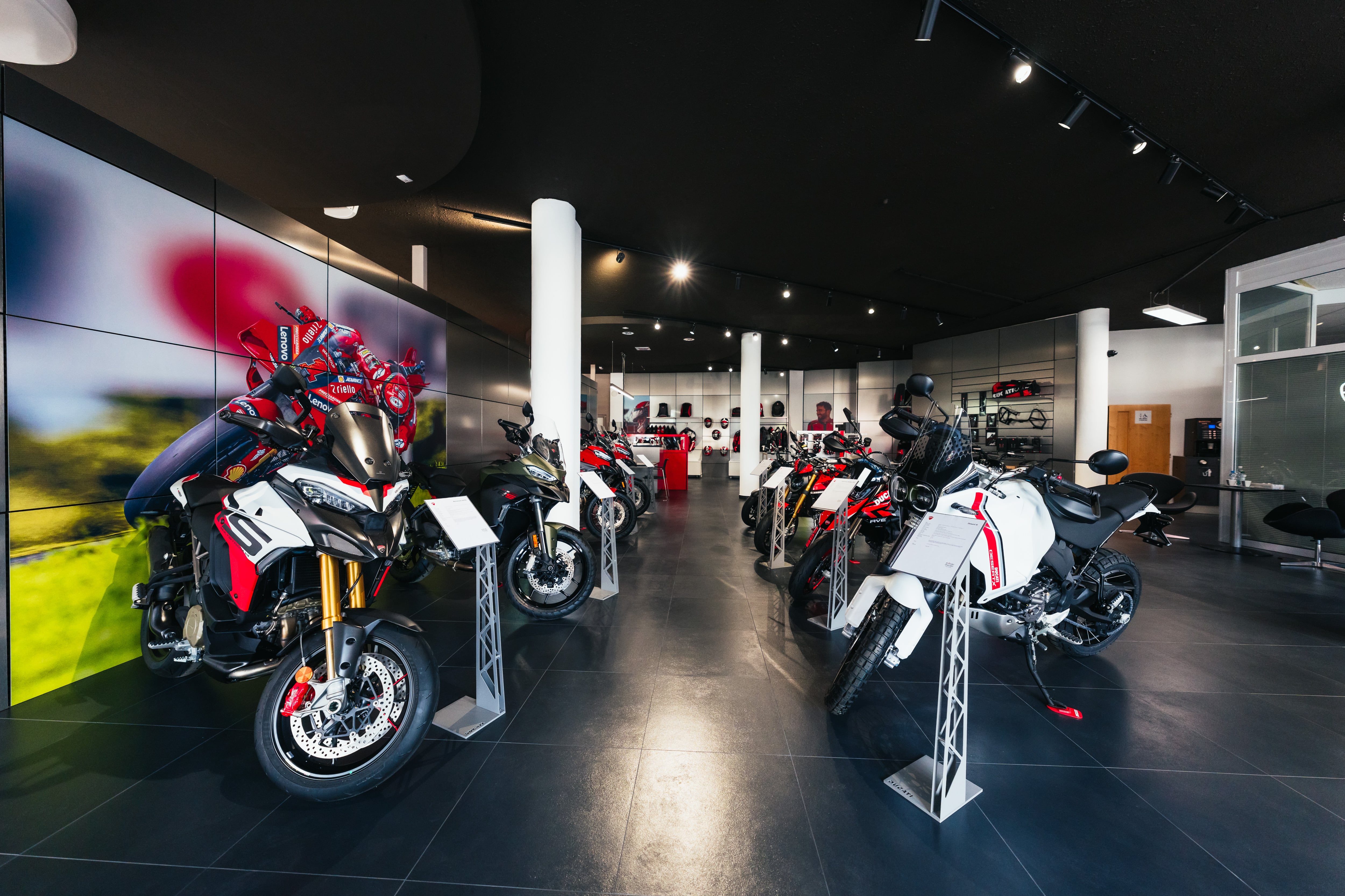 Dlaždice Ducati - skladovky