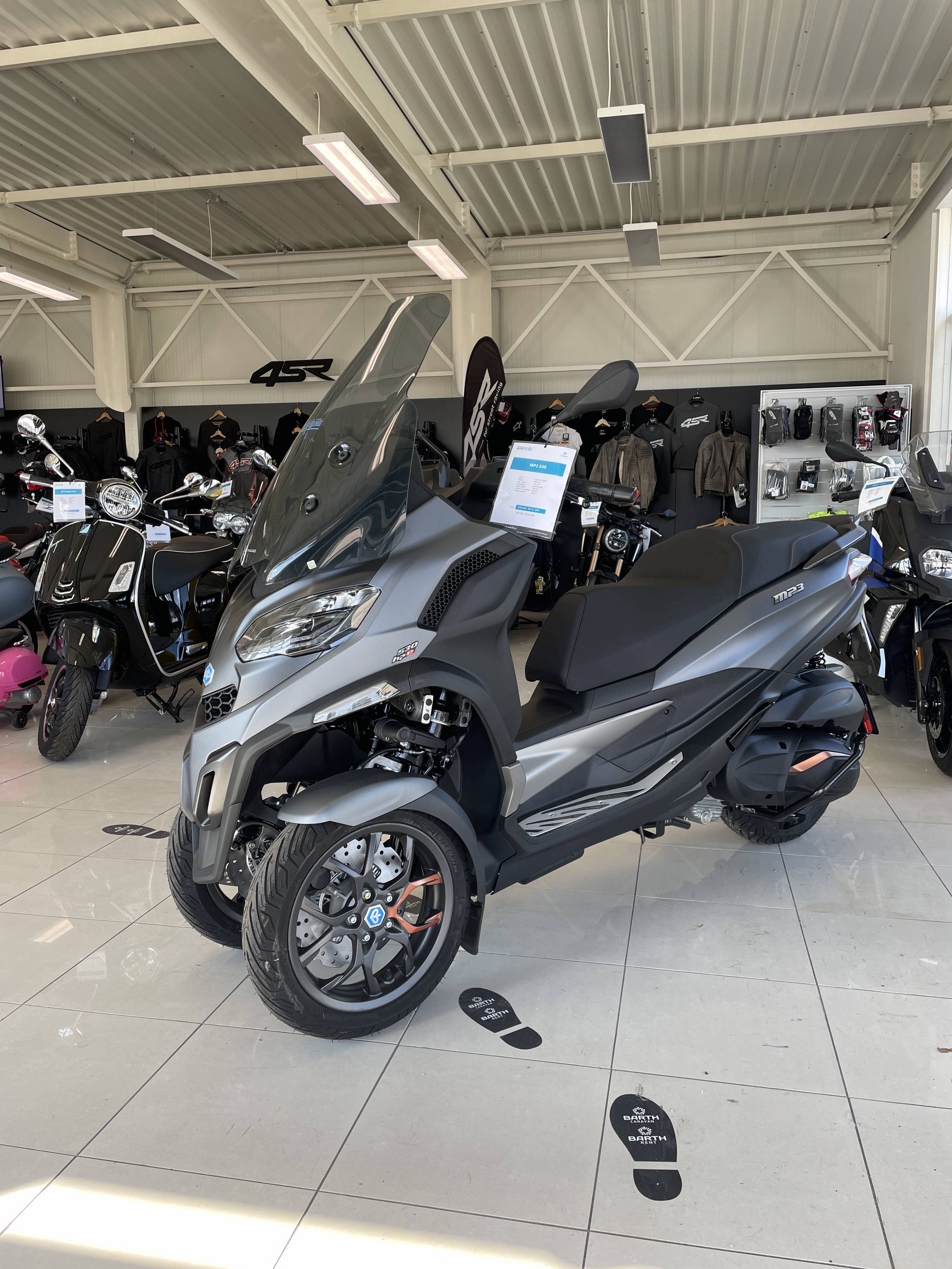 Piaggio DLAŽDICE - skladem a ihned k odběru