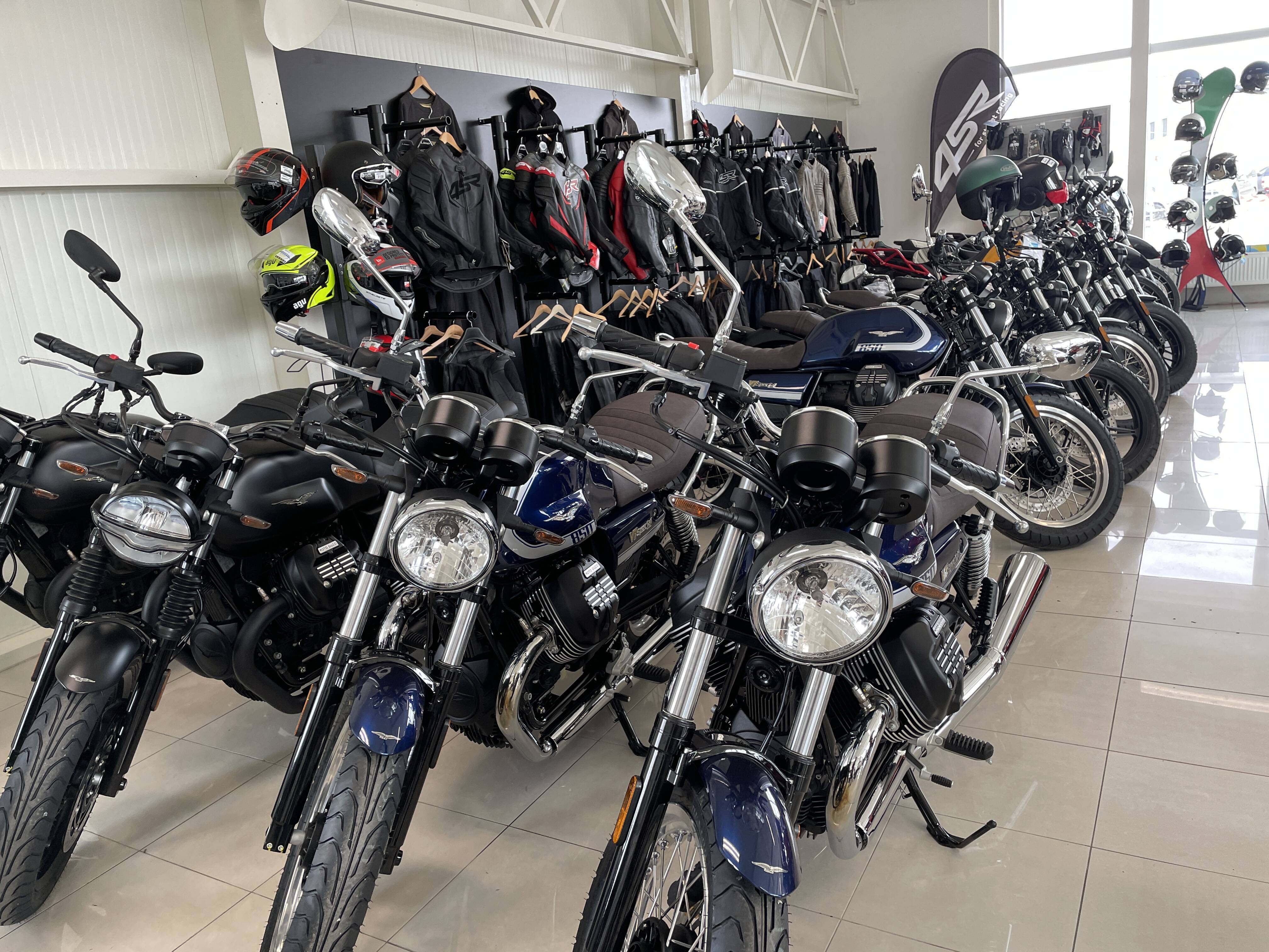 Moto Guzzi DLAŽDICE - skladem a ihned k odběru
