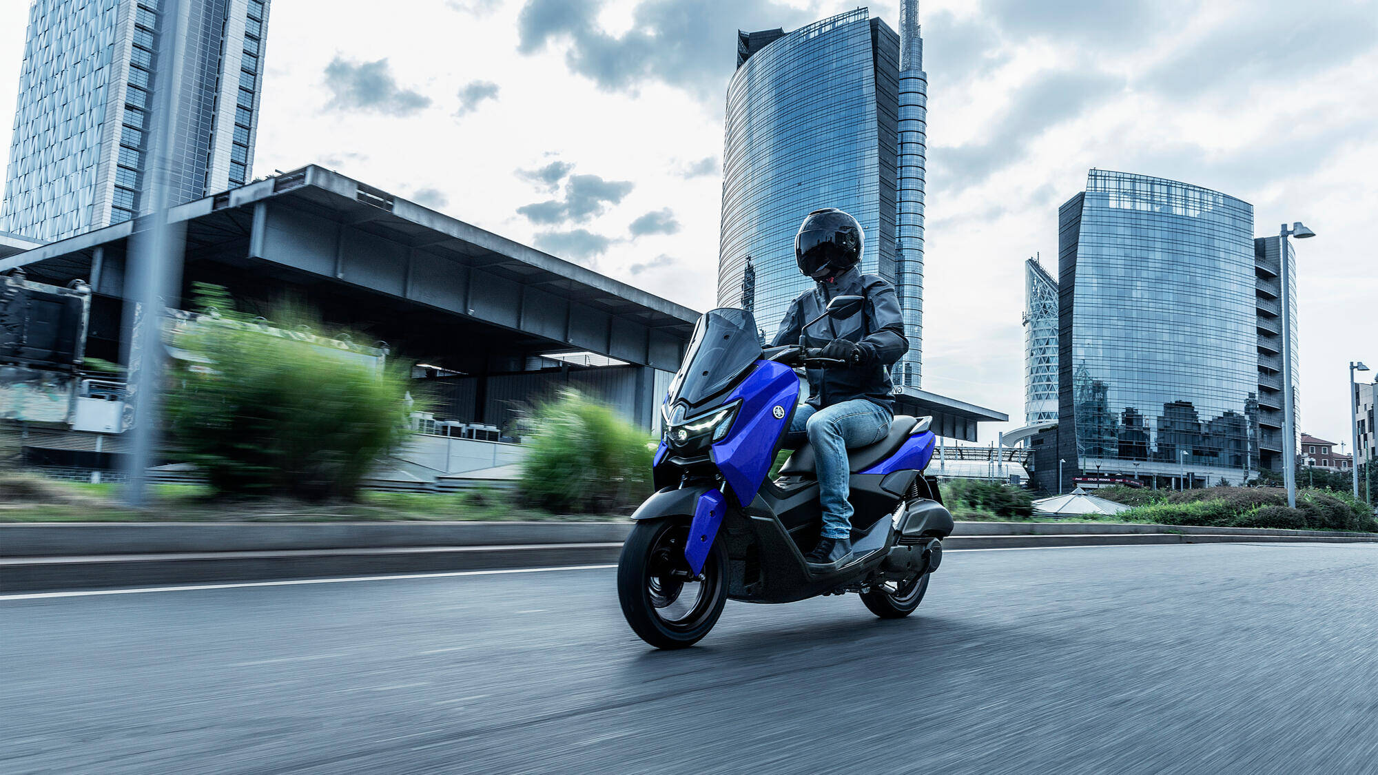 Bombastická nabídka Yamaha: skútry s kufrem zdarma, slevou i příslušenstvím v ceně