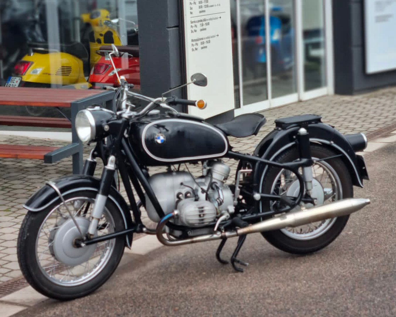 Veterán BMW R 60/2 právě teď v Motocentru BARTH 