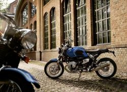 Exkluzivní model k 50. výročí představení řady /5 a 50 let výroby BMW Motorrad v Berlíně Spandau