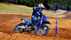 NOVÝ motokrosový motocykl, YAMAHA YZ125